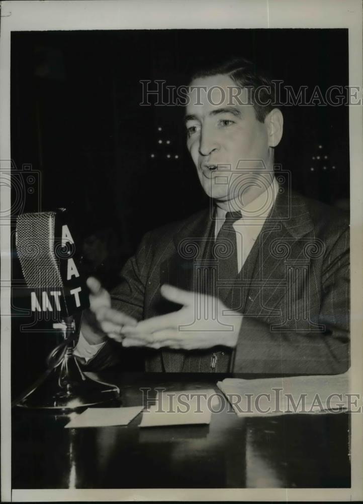 1940 Press Photo Philip Ryan testifies before Special House Committee - Historic Images