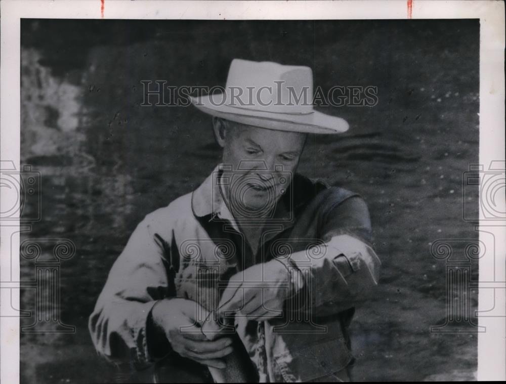 1953 Press Photo President Dwight D. Eisenhower During Fishing Trip - nee99420 - Historic Images