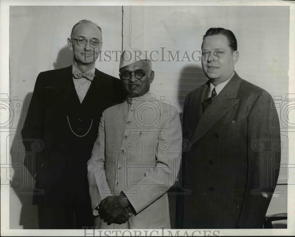 1945 Press Photo Amrithal Sheth, Bombay Editor - nee97959 - Historic Images