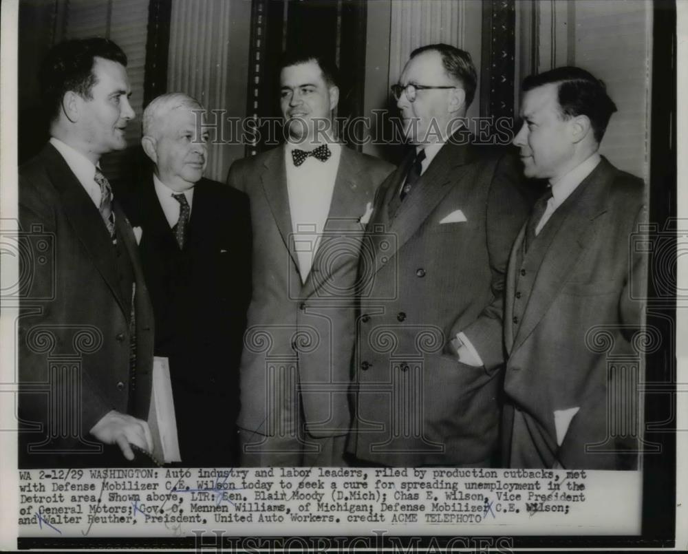 1952 Press Photo C.E.Wilson,Secy of Defense with Auto  Industry and Labor Leader - Historic Images