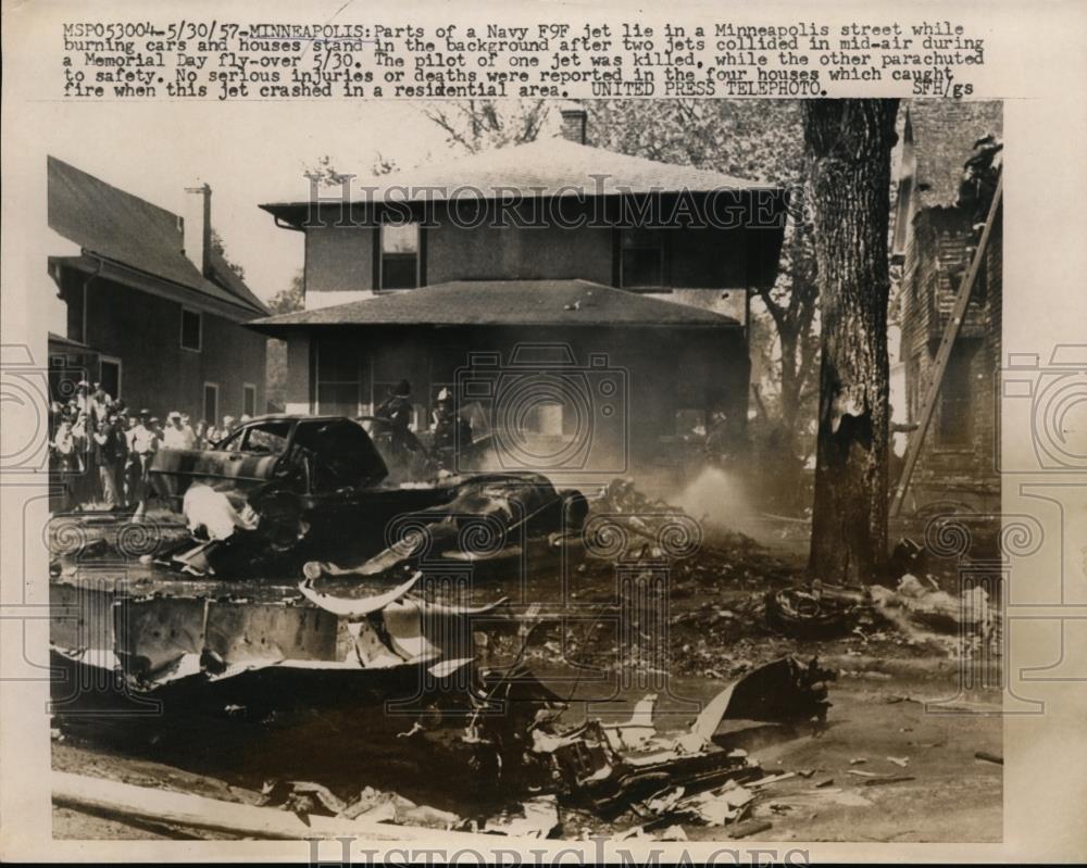 1957 Press Photo Parts Of Navy F9F Jet Lie In The Minneapolis Street - nee94494 - Historic Images