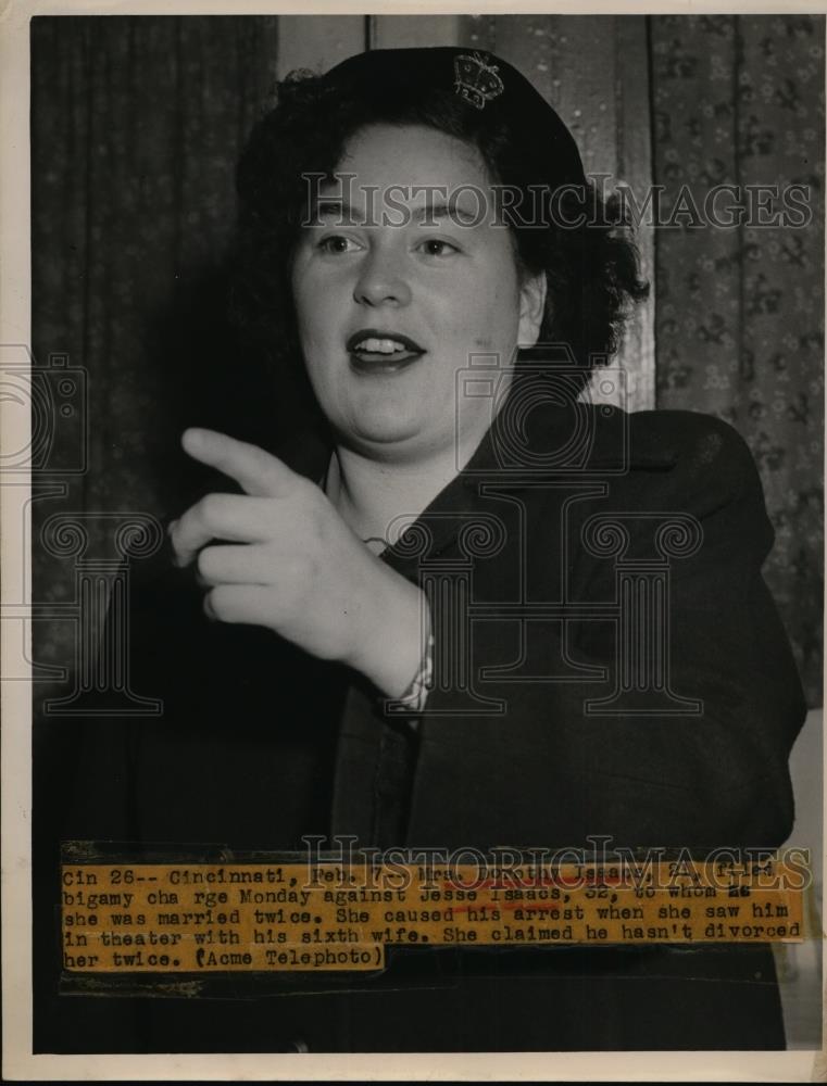 1949 Press Photo Mrs.Dorothy Isaacs filed bigamy against Jesse Isaacs - Historic Images