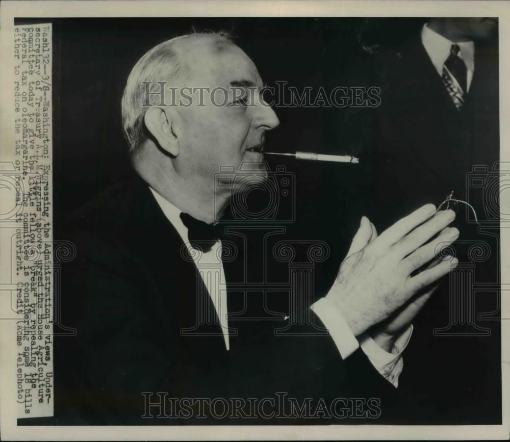 1948 Press Photo A.L. M Wiggins, United States undersecretary of Treasury - Historic Images