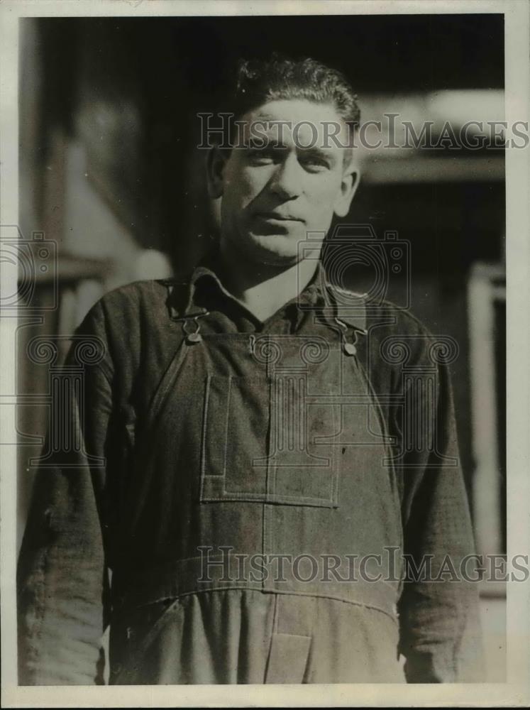 1930 Press Photo Frank Pritxhett hero of explosion in the Standard Coal Mine - Historic Images