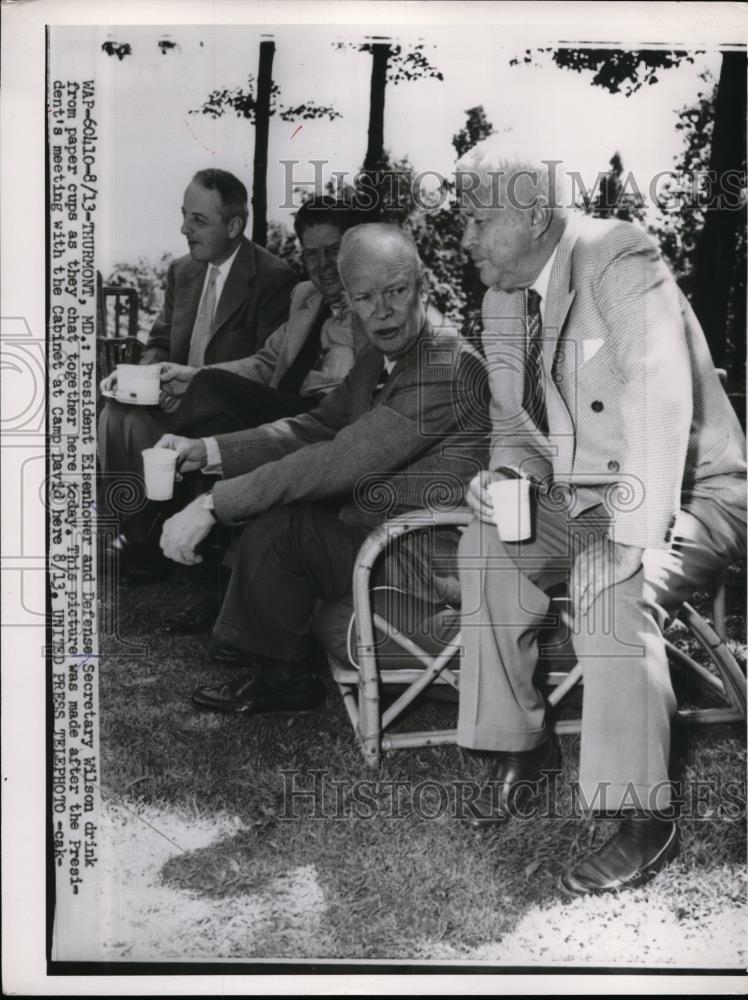 1954 Press Photo Pres.Dwight Eisenhower and Defense Sec. Wilson at Camp David - Historic Images