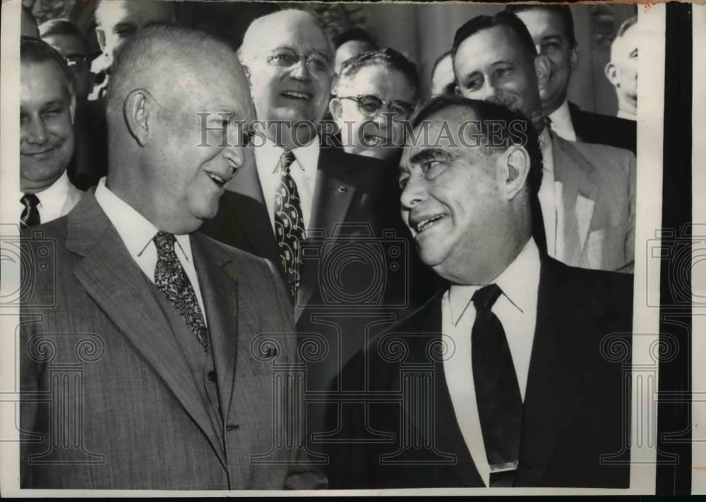 1957 Press Photo Pres.Eisenhower with 40 Republican Members of the House - Historic Images