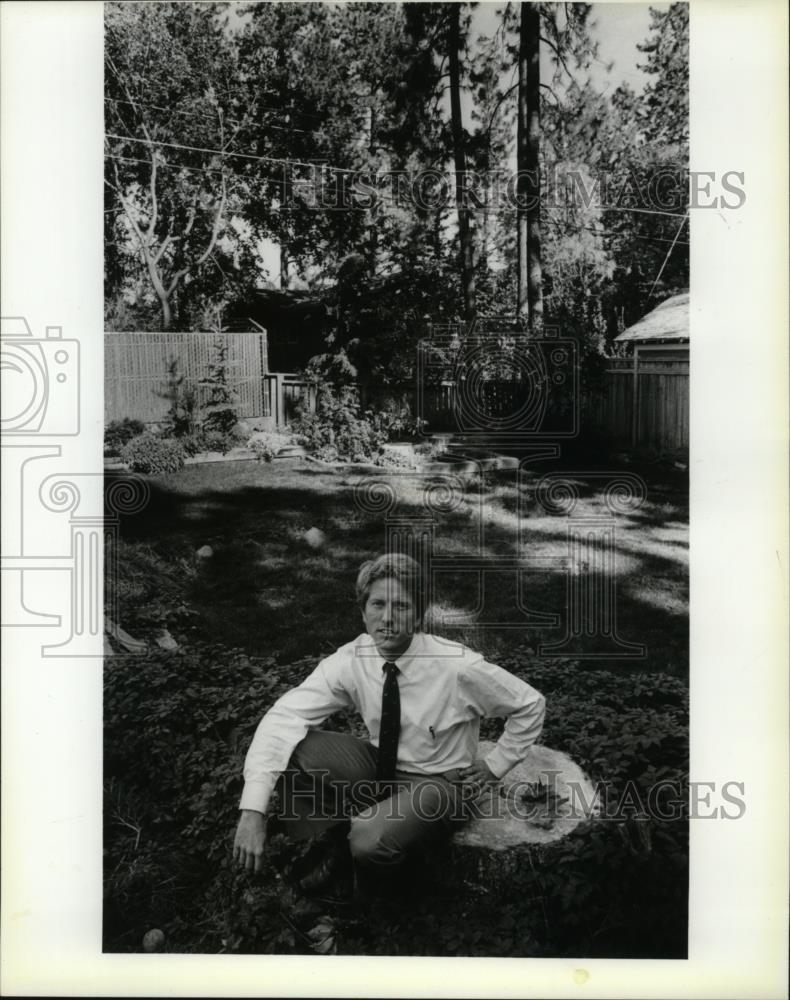 1988 Press Photo Attorney Randall Gaylord is suing Washington Water Power - Historic Images