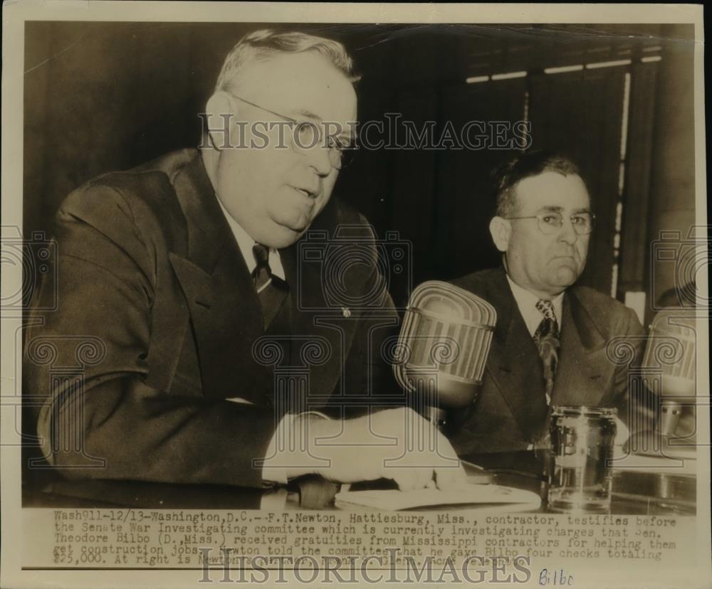 1945 Press Photo Mississippi Contractor F.T. Newton Testifying Before Senate - Historic Images