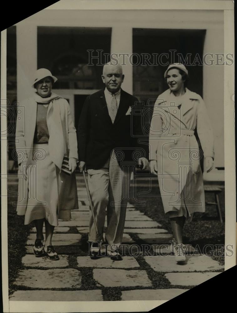 1932 Press Photo PA Sen Clarence Buckman vacations in Bermuda with Family - Historic Images