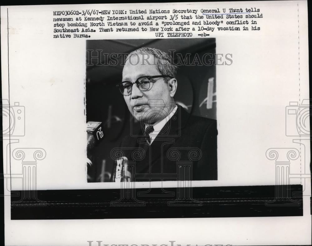 1967 Press Photo U.Thant, U.N Sec. Gen at Kennedy International Airport - Historic Images