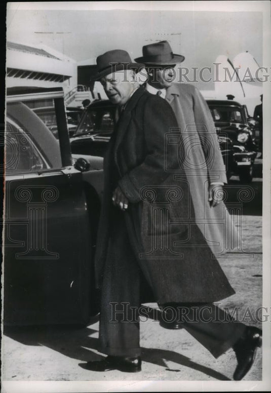 1954 Press Photo Pres.Eisenhower at Washington Airport return from New York - Historic Images