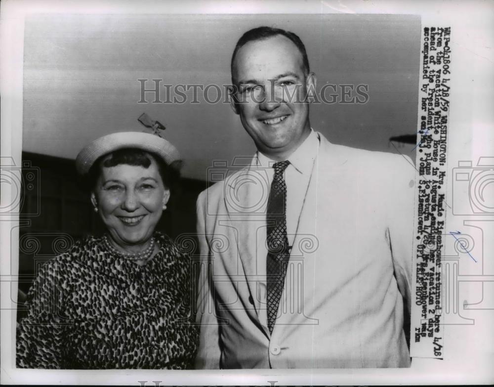 1959 Press Photo Mrs.Mamie Eisenhower with her son Maj.John S. Eisenhower - Historic Images
