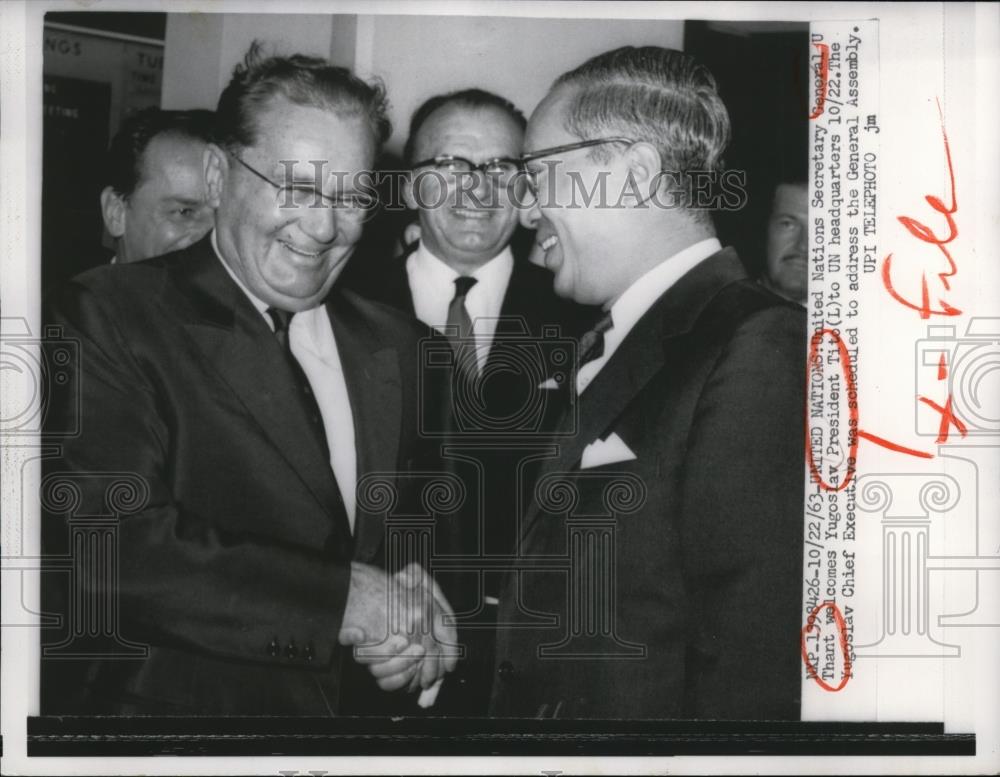 1963 Press Photo U.N Sec.Gen. U.Thant welcomes Yugoslavia Pres. Tito - Historic Images