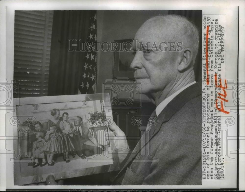 1966 Press Photo Dwight Eisenhower Holds Favorite Family Photo - nee99015 - Historic Images