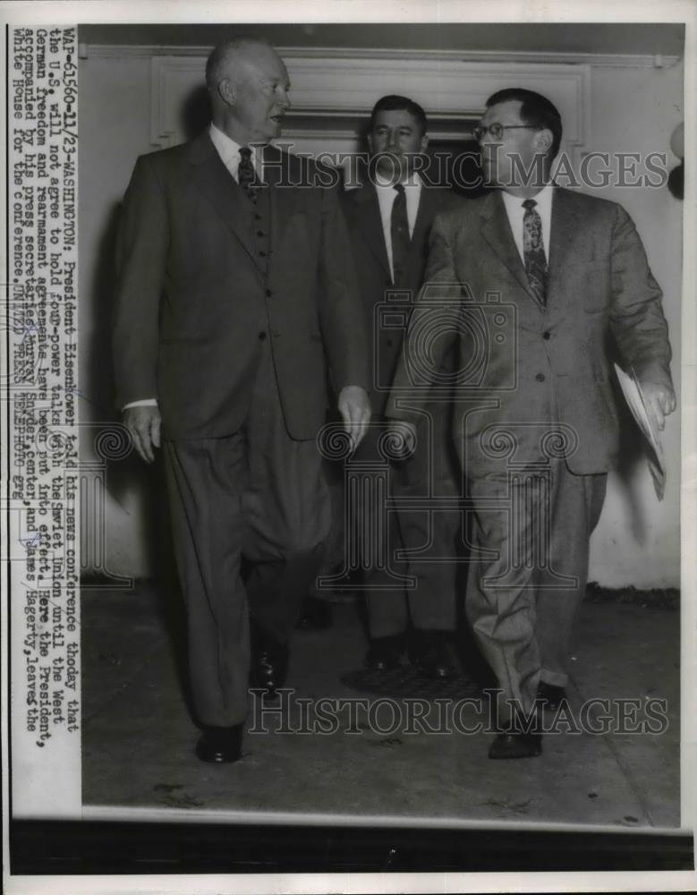 1954 Press Photo Pres.Eisenhower with his Press Sec. Murray Synder  - nee98505 - Historic Images