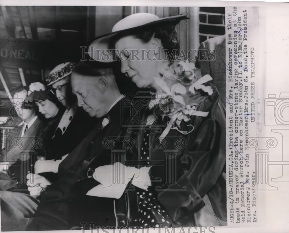 1954 Press Photo Pres. and Mrs.Eisenhower at  Reid Memorial Church  - nee99839 - Historic Images