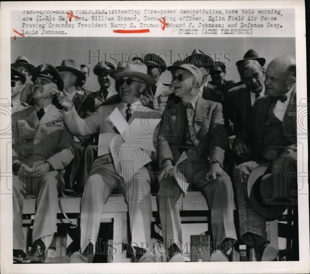 1950 Press Photo Pres.Harry Truman attending fire power demonstration at Florida - Historic Images