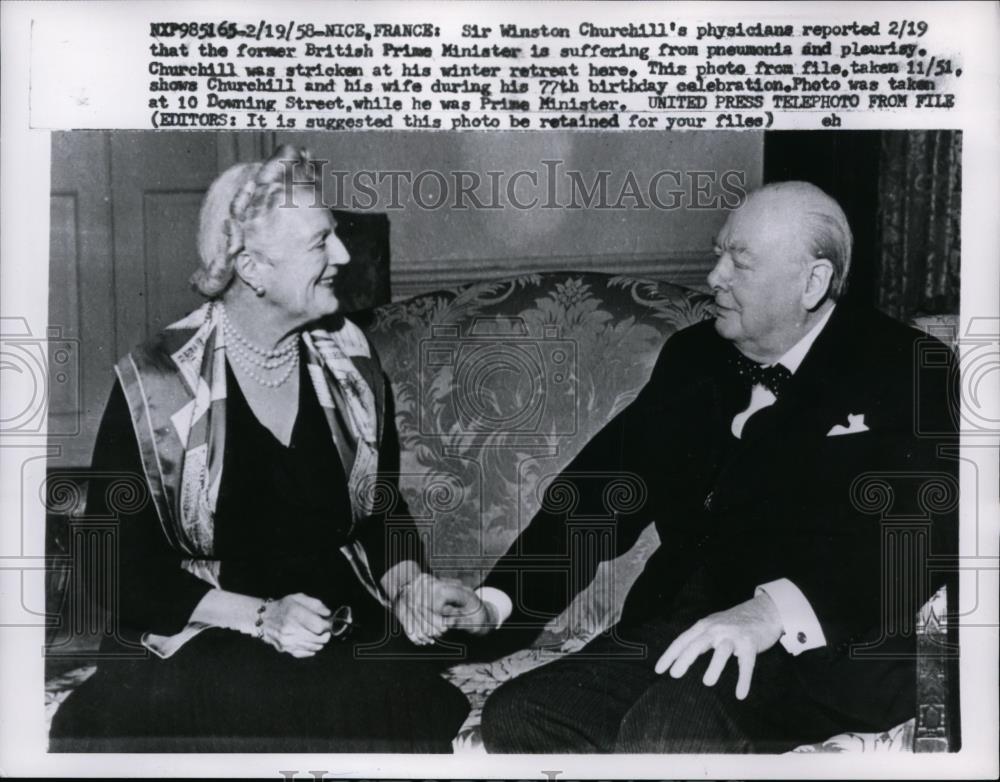 1958 Press Photo Sir Winston Churchill and wife at 10 Downing Street - nee97681 - Historic Images