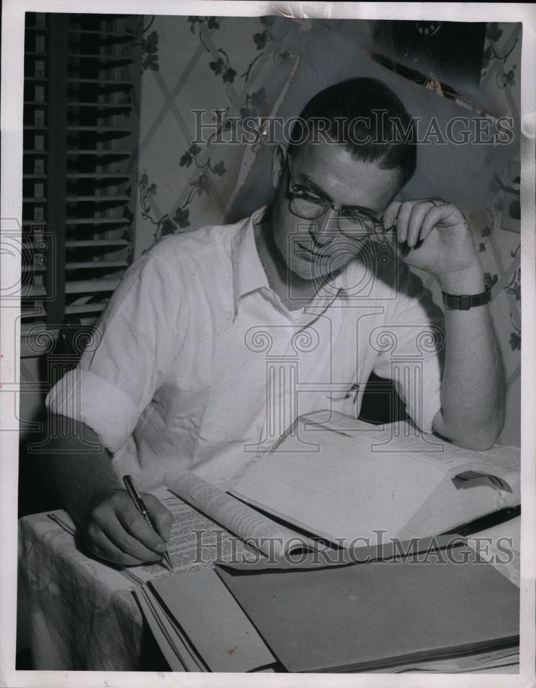 1954 Press Photo Attorney Richard Weygandt - nee95016 - Historic Images