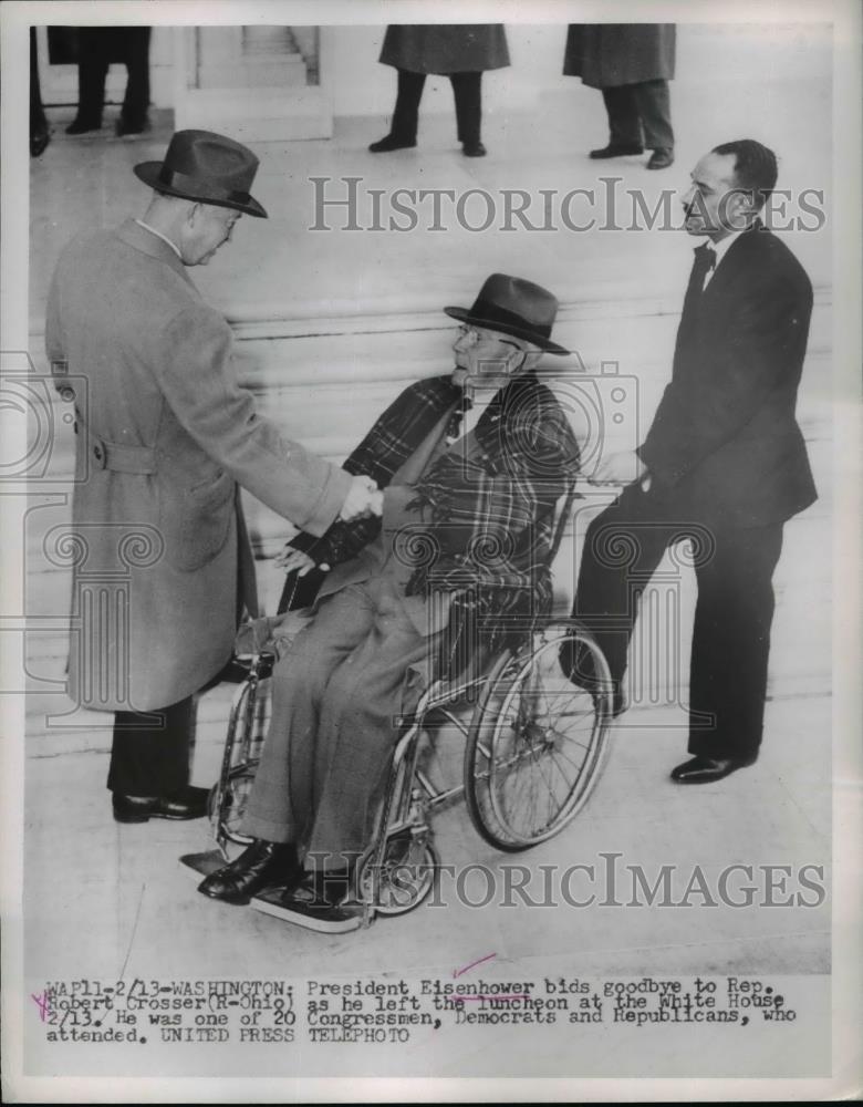 1953 Press Photo Pres.Dwight Eisenhower bids farewell to Robert Crosser - Historic Images