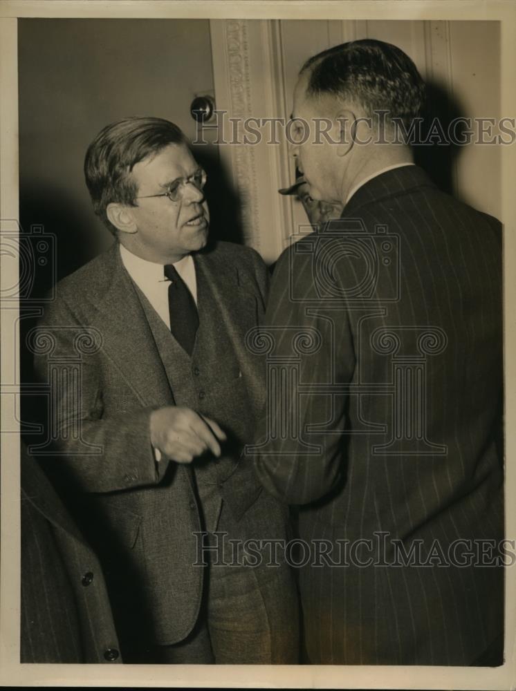 1940 Press Photo Gardiner Jackson talks with Rep Joseph Starnes - nee93905 - Historic Images