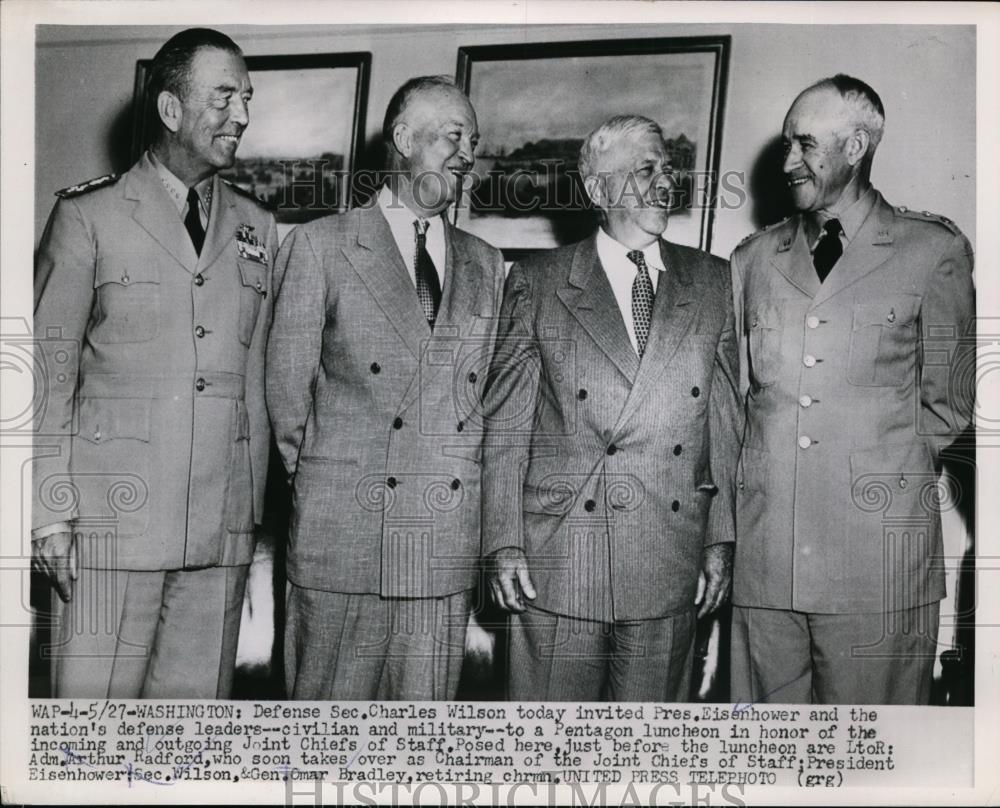 1953 Press Photo Pres. Dwight Eisenhower with Nations Defense Leaders - Historic Images