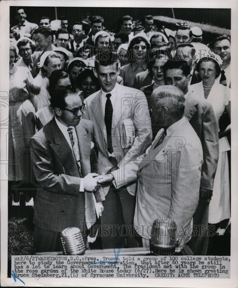 1951 Press Photo President Truman speaks to group of 100 college students - Historic Images