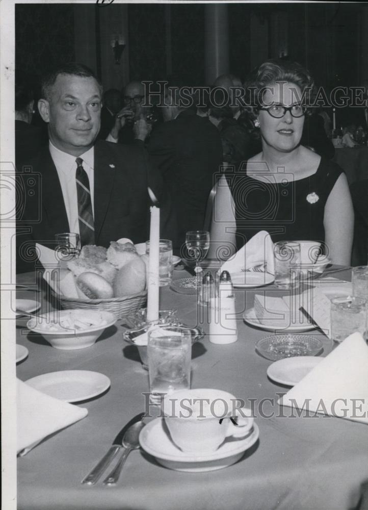 1984 Press Photo Mr. and Mrs. Jack Sanford - spa19152 - Historic Images
