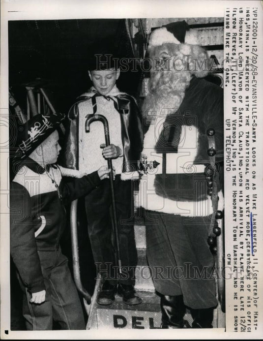1958 Press Photo Mike Langenfeld II of Minn wears Traditional Red Velvet Robe - Historic Images