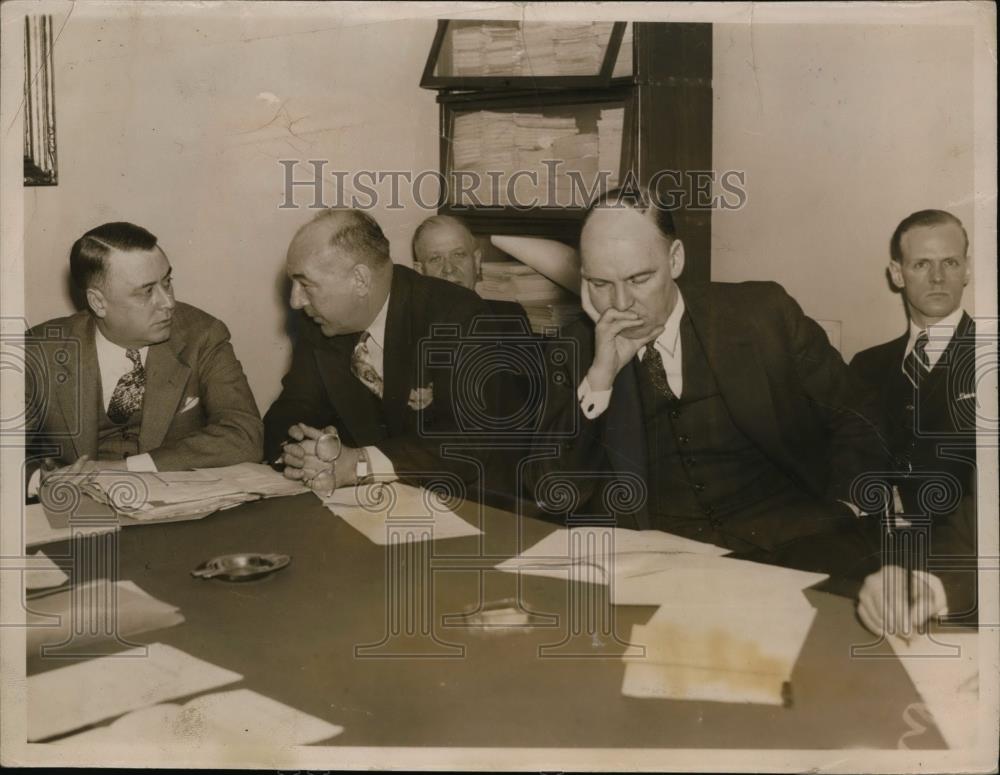 1936 Press Photo The House District Sub-Committee Meeting to repeal Red Rider - Historic Images