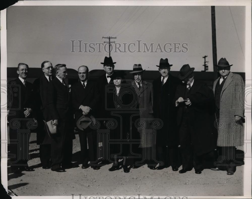 1940 Press Photo Congressional delegation arrives in Reno NV for funeral - Historic Images