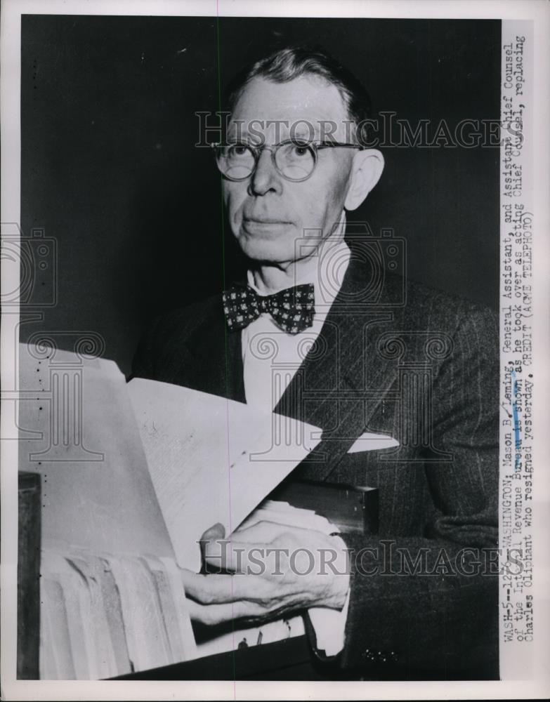 1951 Press Photo Mason B Leming,Asst.Chief Counsel on Internal Revenue Bureau - Historic Images