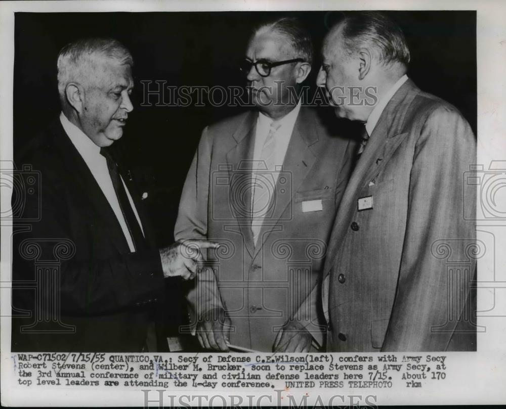 1955 Press Photo C.E.Wilson,Defense Secy.with Robert Stevens and Wilbur Brucker - Historic Images
