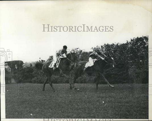1931 Press Photo Temple Gwathney Steeplechase in NY Kummell & Jungle King - Historic Images