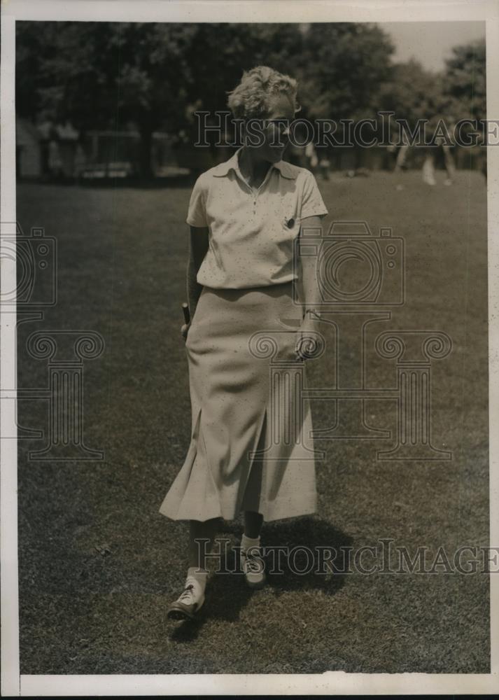 1936 Press Photo Mrs Jonathan Thorne at Metropolitan Golf Long Island NY - Historic Images