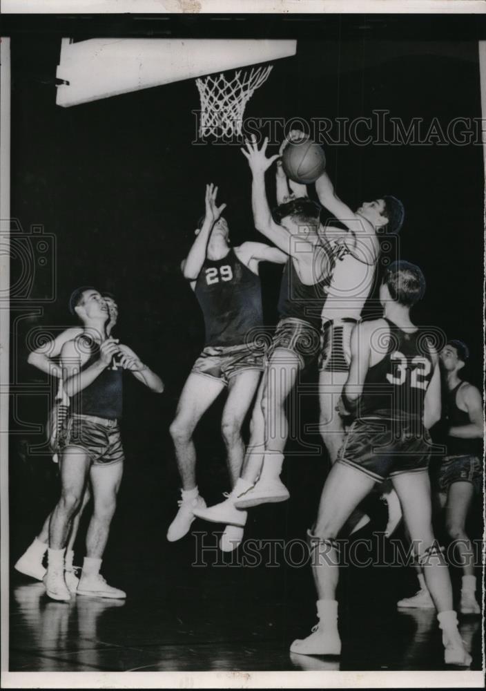 1953 Press Photo East Texass vs Hamline basketball teams - net14032 - Historic Images
