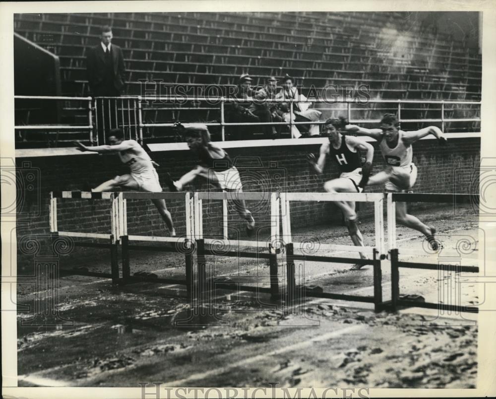 1934 Press Photo IC4A track 100 meter hurdles Merwin of Cornell, Coe of CA - Historic Images