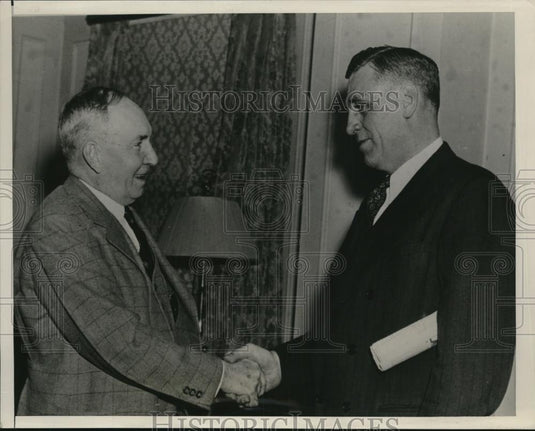 1940 Press Photo Dr George Hauser U of MN line coach & LW St John of Ohio - Historic Images