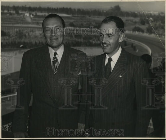 1945 Press Photo Jaime Rincon Gallardo of Mexican polo & Laddie Sanford - Historic Images