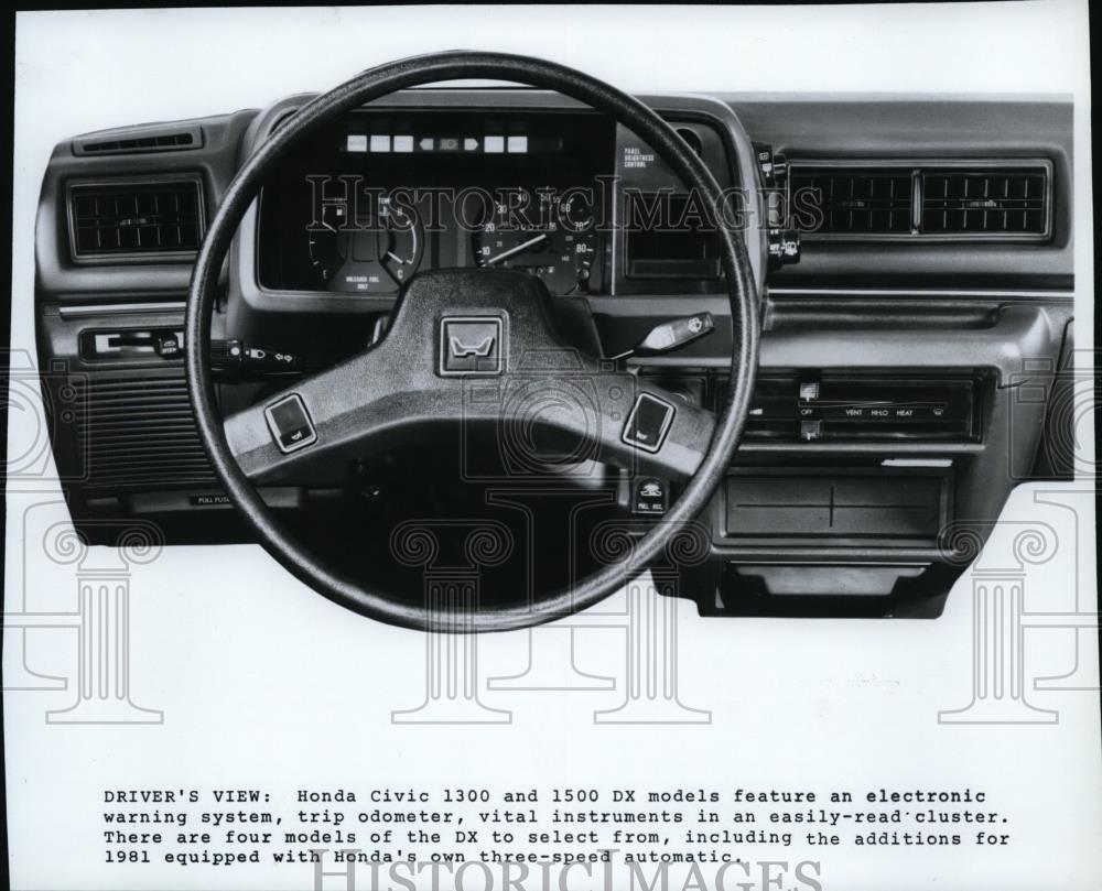 Press Photo Automobile Honda Civic 1300 and 1500 DX model Driver's View - Historic Images