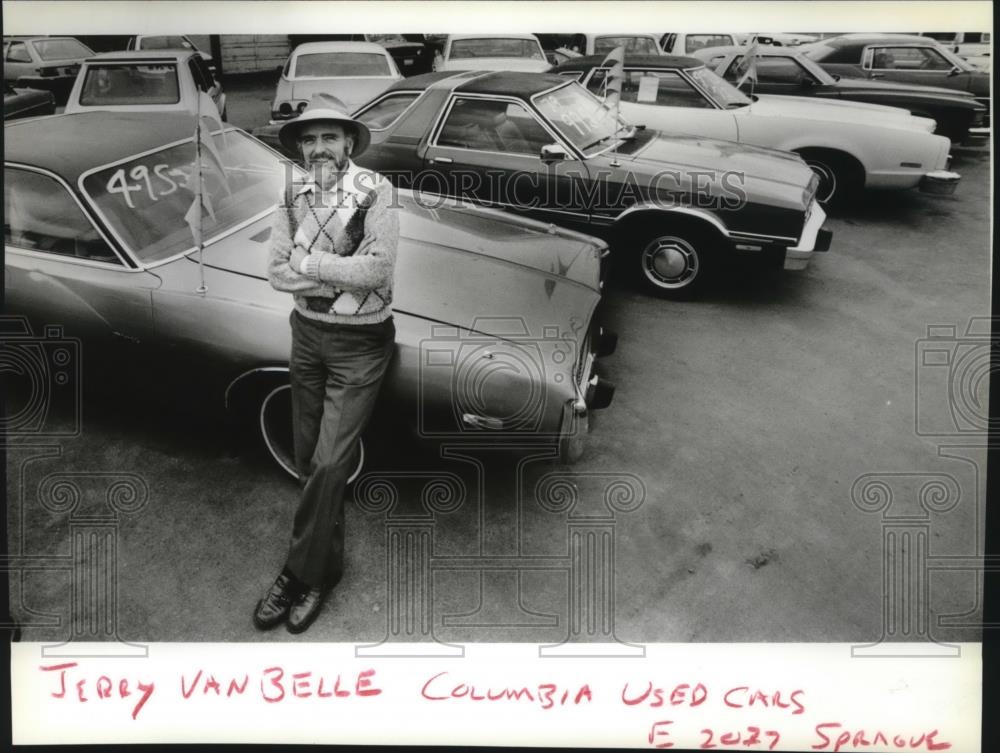 1986 Press Photo Jerry Vandelle Columbia Used Cars spa26757