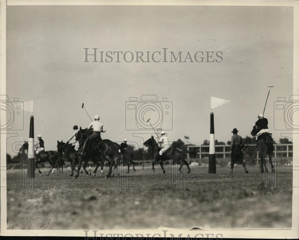 1929 Press Photo 105th Infantry polo vs Governors Isla team in NY - net13882 - Historic Images