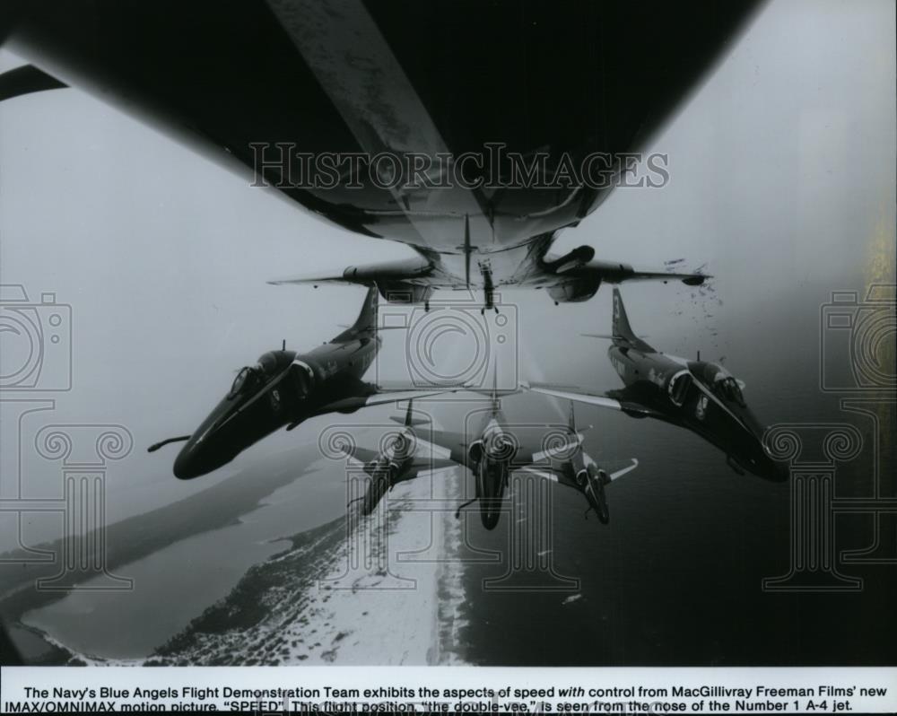 Press Photo Navy&#39;s Blue Angels Flight Demonstration Team - spp01102 - Historic Images