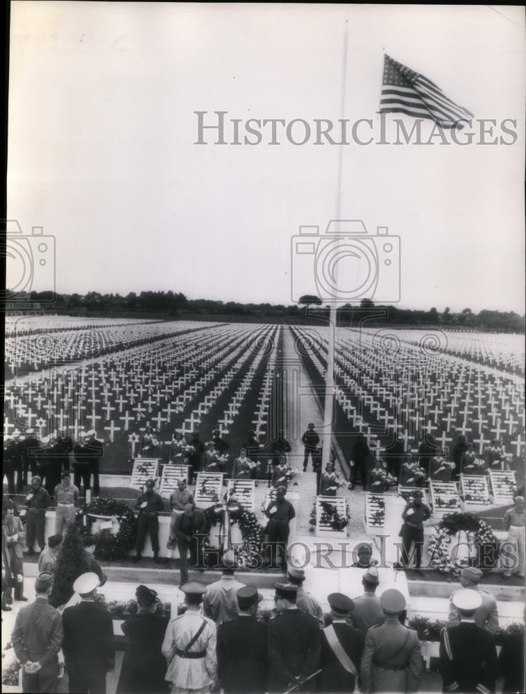 1946 Press Photo Nettuno Cemetery, Anzio Italy-Memorial Day service - cvo00538 - Historic Images