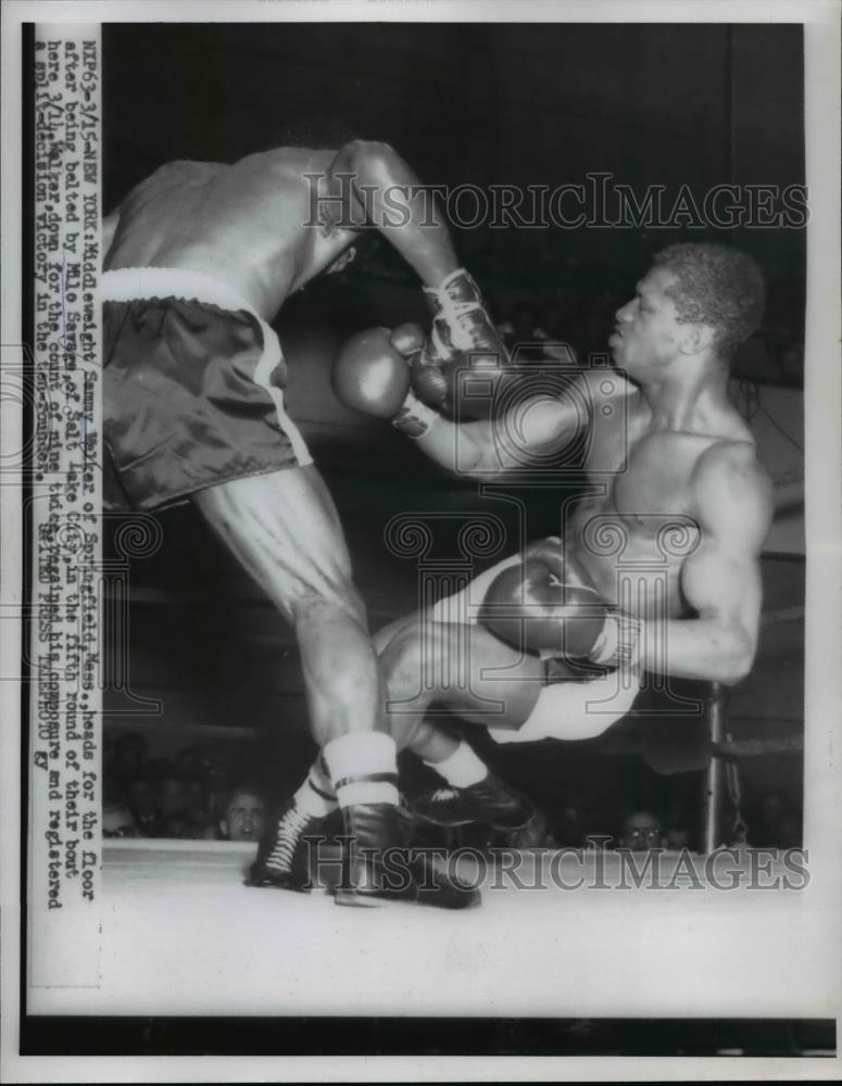 1955 Press Photo Sammy Walker vs Milo Savage in NYC bout - net16773 - Historic Images
