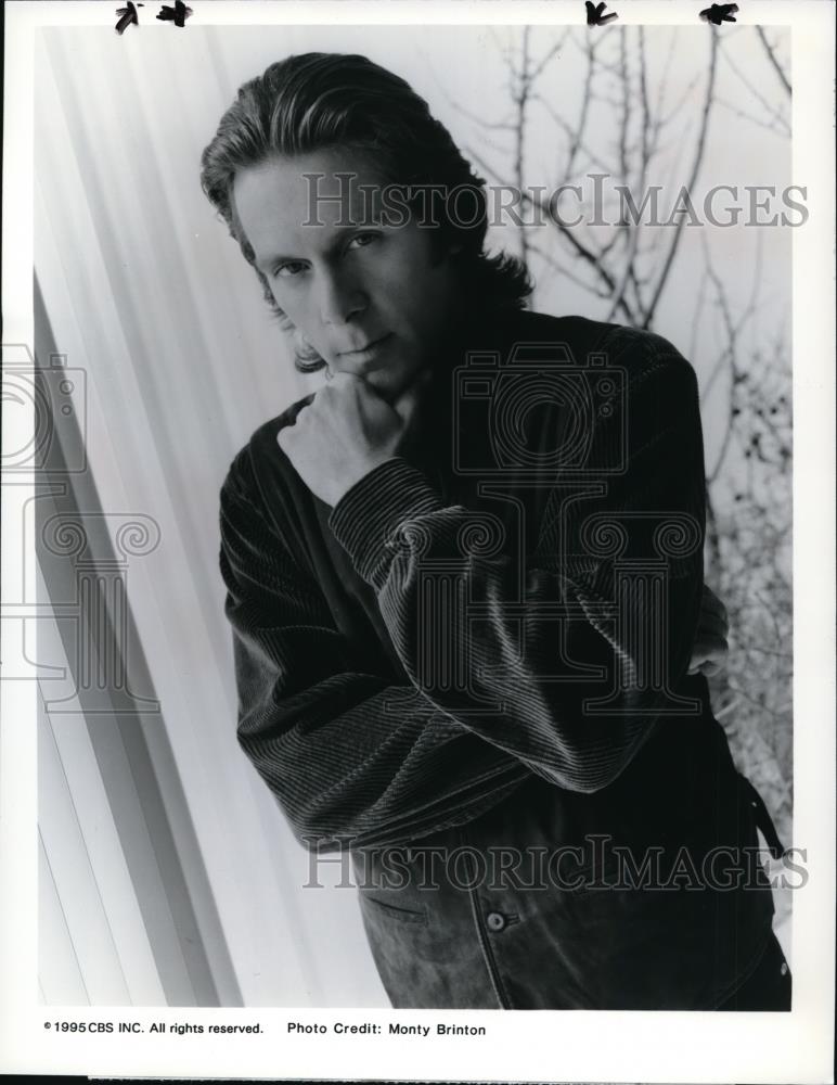 1995 Press Photo Gary Cole in &quot;American Gothic&quot; - orp30180 - Historic Images