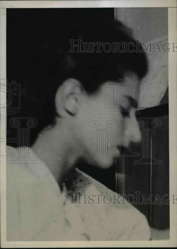 1944 Press Photo New York Mrs Eleanor Zarief after delivering quadruplets NYC - Historic Images