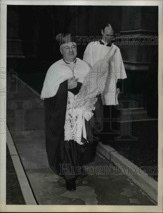 1944 Press Photo New York Archbishop Francis J. Spellman carried Palm Frond NYC - Historic Images