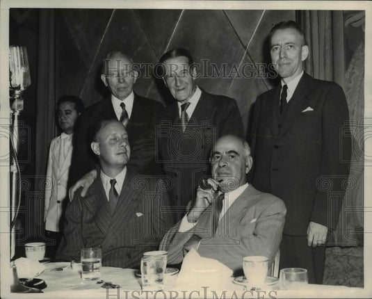 1946 Press Photo New York Principal speakers at luncheon at Hotel New Yorker NYC - Historic Images