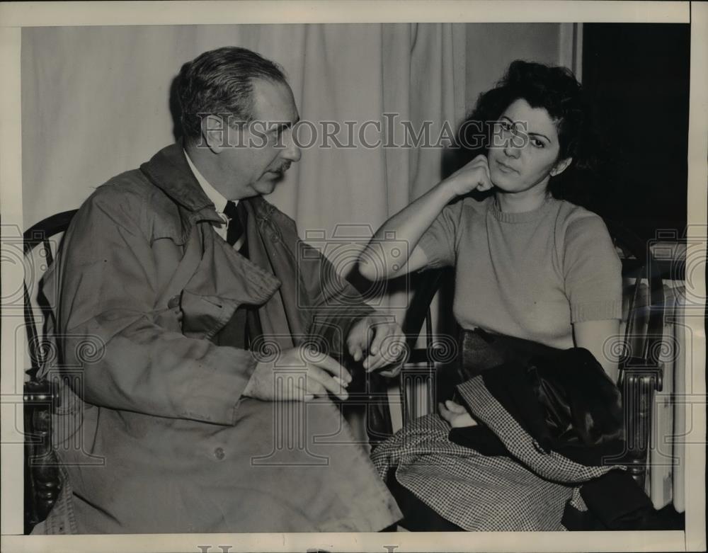 1946 Press Photo New York Republican Dist Capt Joseph Scottoreggio attacked NYC - Historic Images